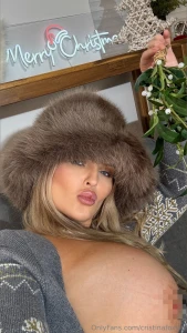 Wanna see this uncensored pic dm me baby