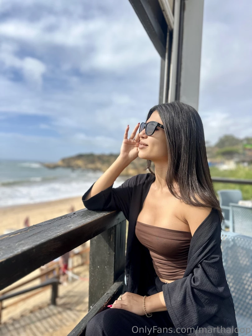 Being here is amazing but it would be unforgettable if you were here 