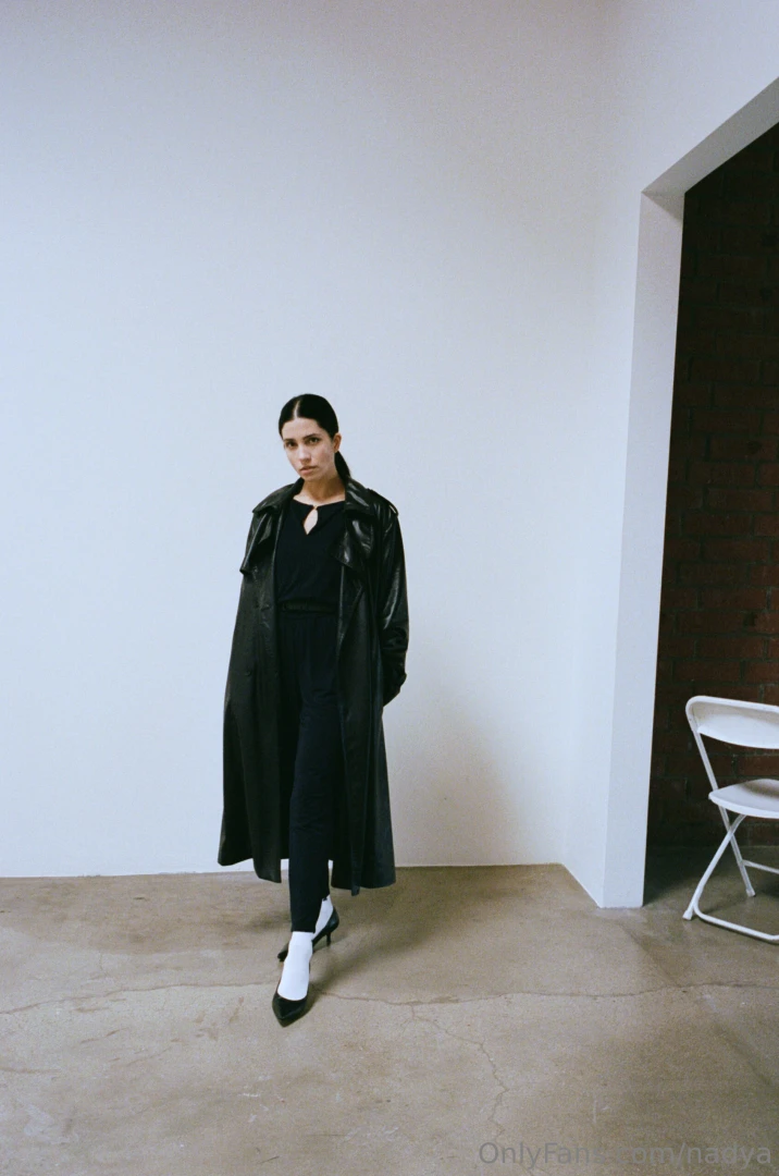 What do you notice first when you look at me part 1 