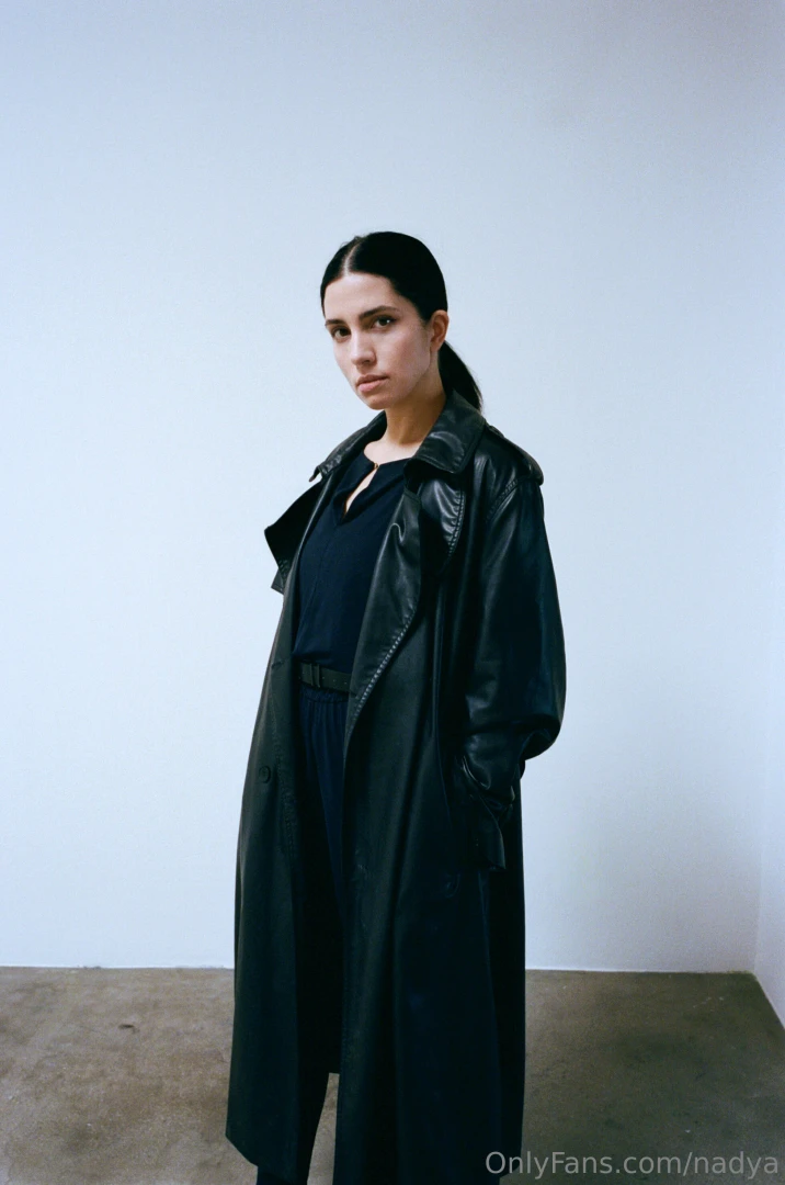 What do you notice first when you look at me 