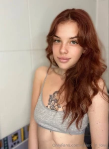 This cutie sweetlove88vip knows how to please you with the help of part 35