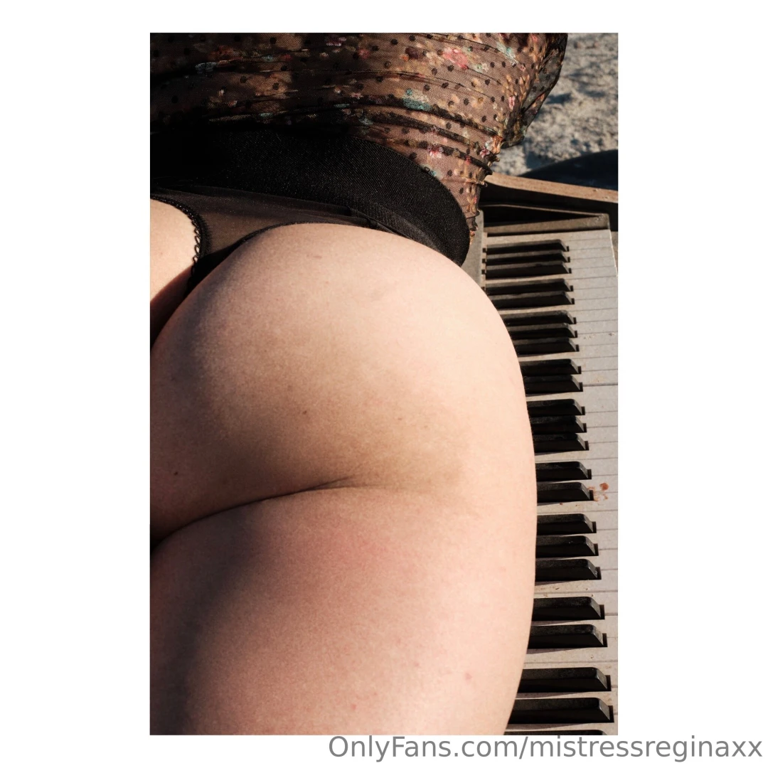 You sluts looking for more promo happening now a_private_view 