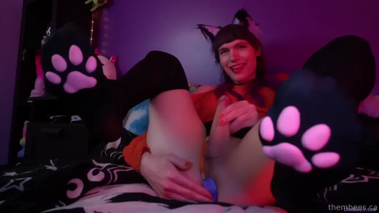 I wore my plug to a party and alpha let me cum 