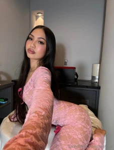 Am i sitting pretty enough for you