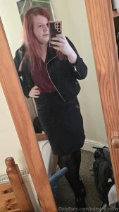 Would you hire me for a secretary job i m great at desk support