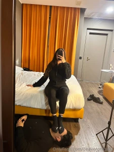 This magnificent goddess needs her little feet worshiped always every