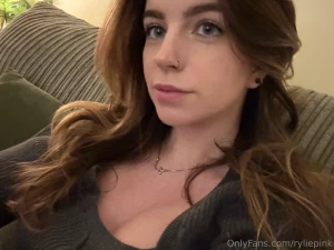 Just some cute pics of me i booked a hotel for next saturday and part 8