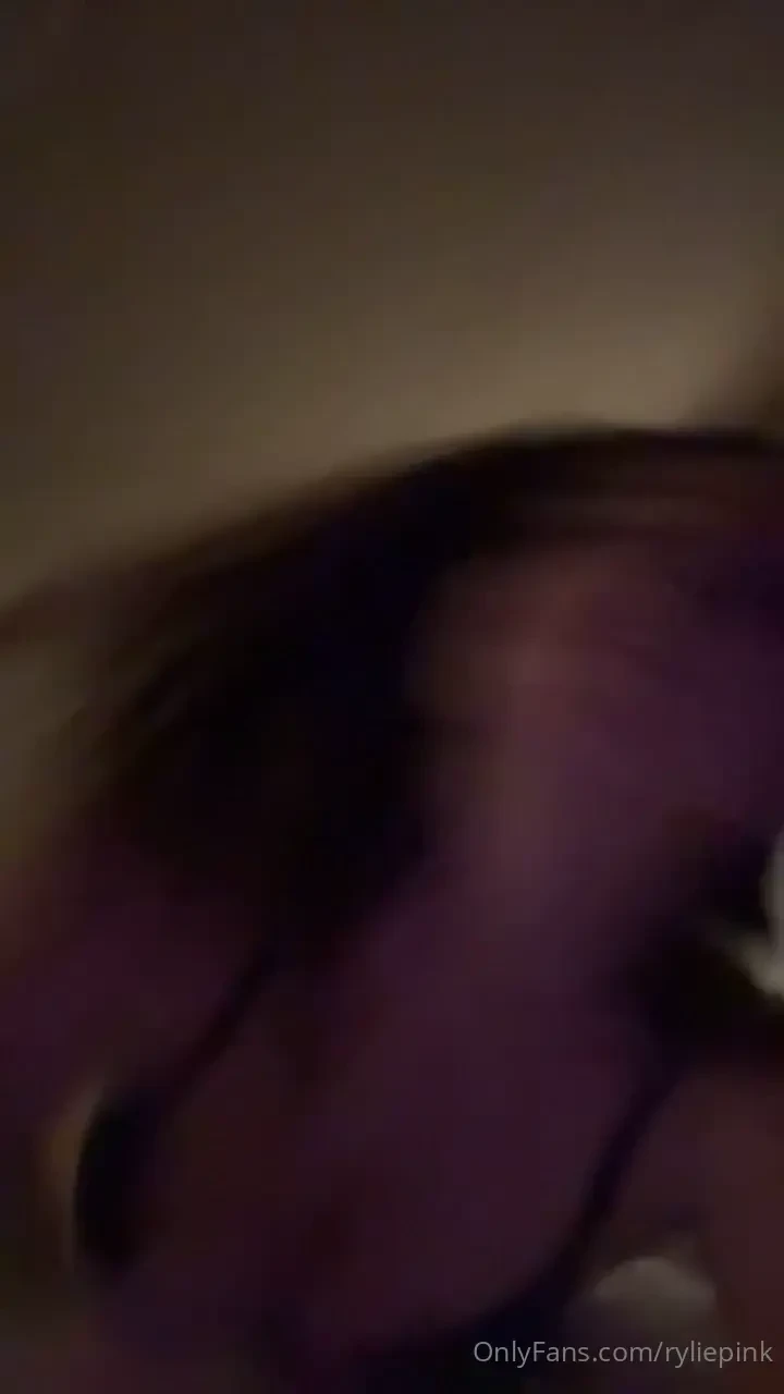 Merry christmas i m horny as fuck so enjoy now i m gonna hump a pillow part 1 