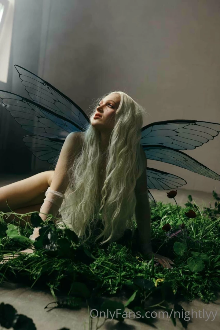 Let me plunge you into a fantasy tale full of pleasure 