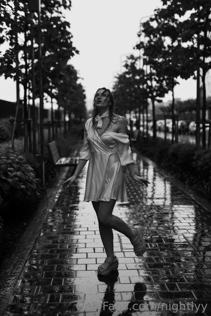 Do we take a walk in the rain or hide in the nearest cafe 