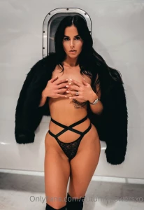 Sucked and fucked the boss i was on a work trip with my sexy ass boss