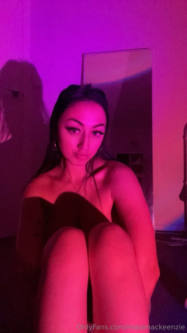 I just wanna feel your hot cum all over me baby 