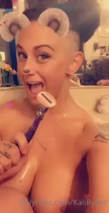 About to shave my pussy who wants to watch