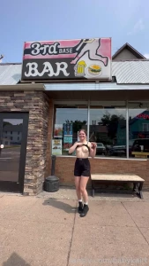 518499110051917824 - Showing my tits everywhere i go outside the bar at the brewery while 