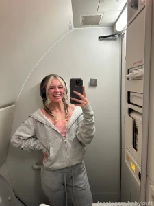 You know me - always on flights amp always taking titty pictures in part 3