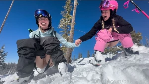 Finally found a friend to pee in public with me - stellasedona best part 1