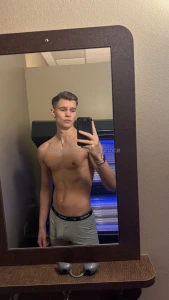 Falling asleep and waking up n4ked is always the mood part 1