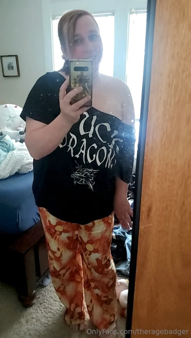 Bonus trashcat post 90 of the time when i m home i m very much in pjs 