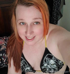 It s bikini season time to hit up the beach just a cute selfie for y