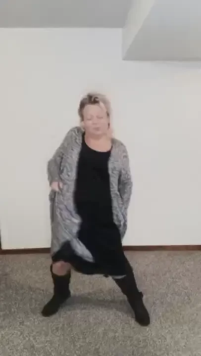 Hold tight to dance day 