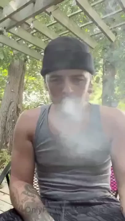 Who loves when a real man uses them like an ashtray 