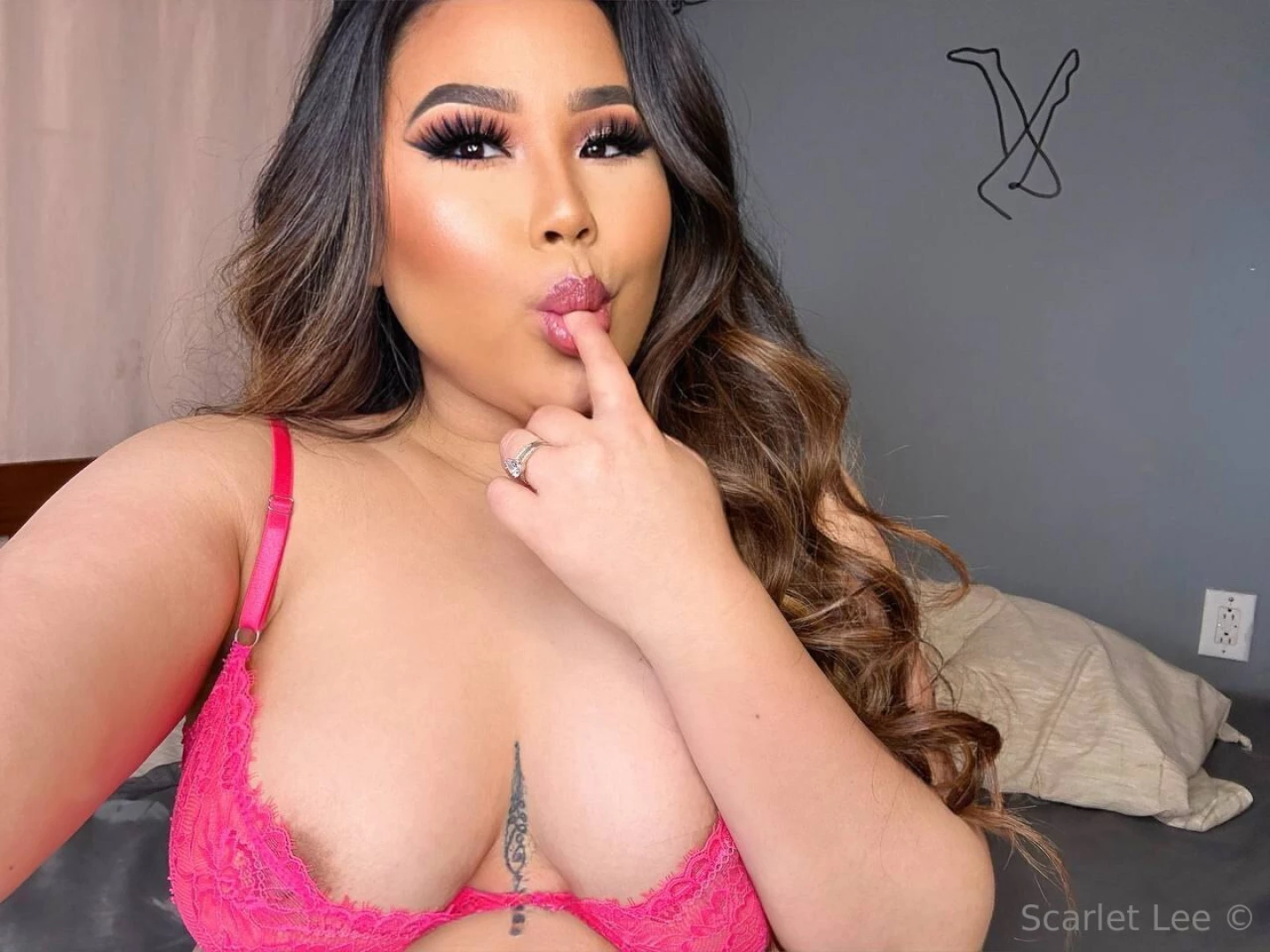 It s the weekend i m alll yours 