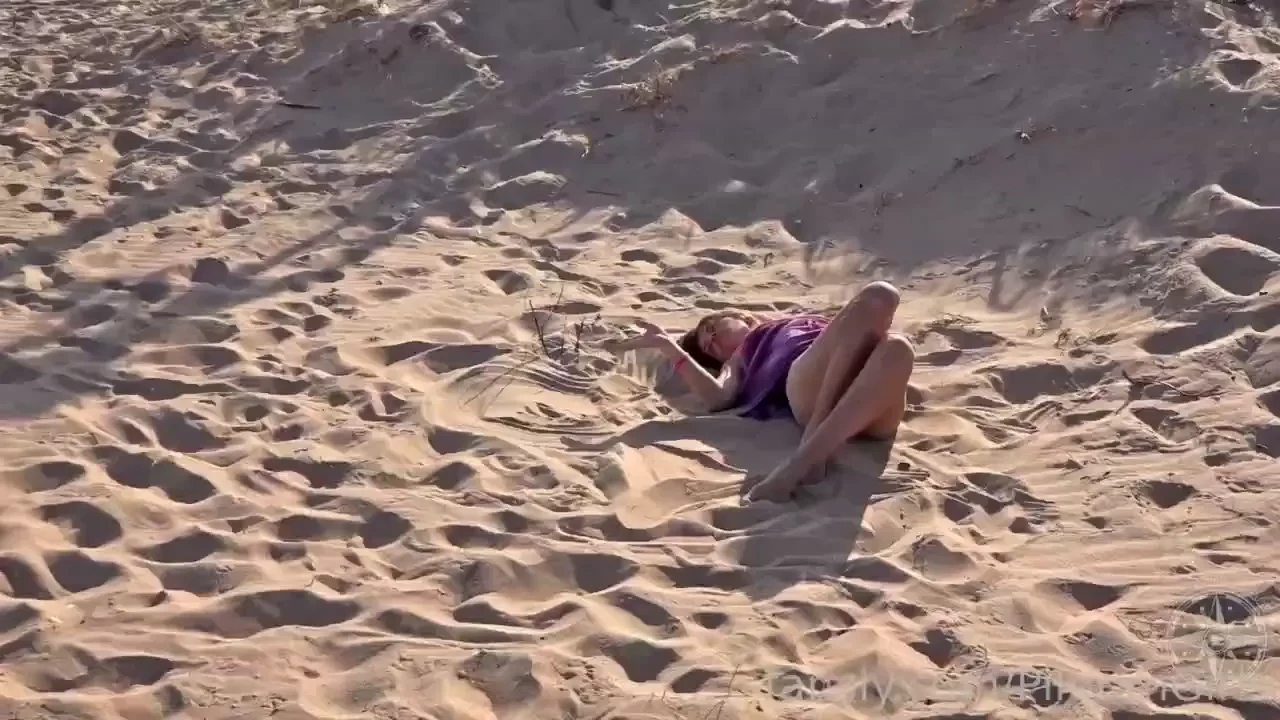 Beach backstage demo artistic erotic natural naturalbeauty brunette 