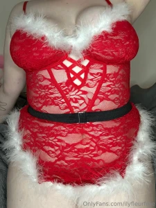 Hooo ho hoooo i m so sorry i ve been neglecting my free page but im