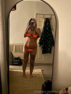 Check your dms to see me naked