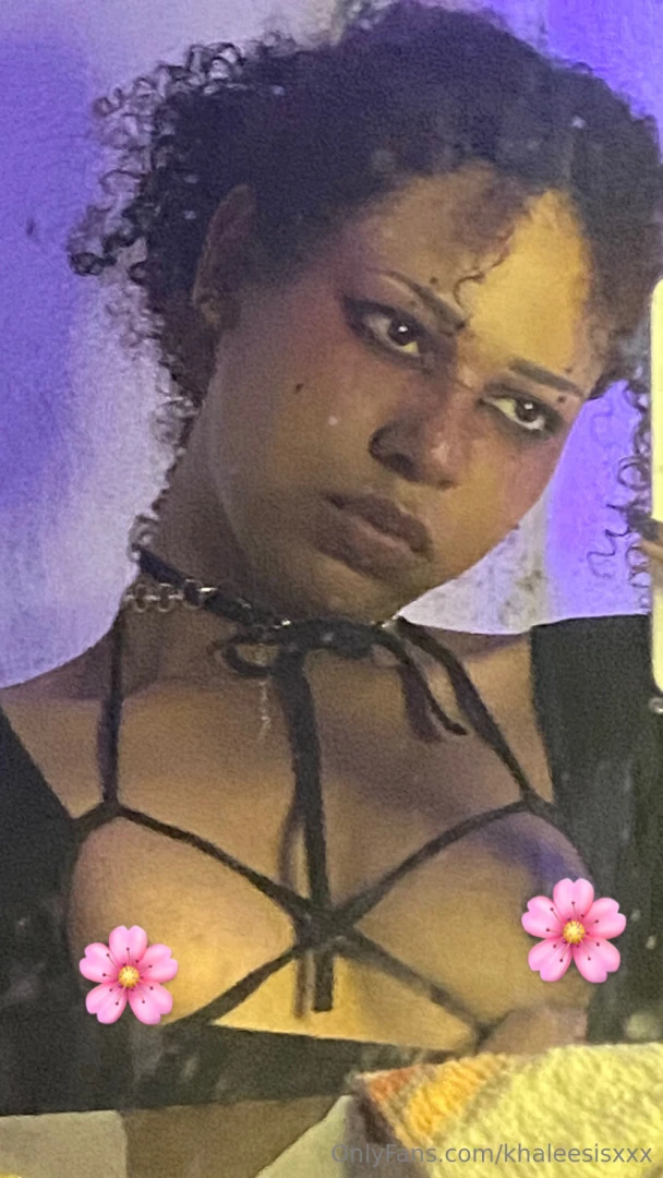 Come here to my dm to see my uncensored breasts 