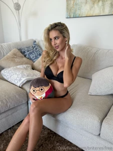 Livestream is tonight 7 pm pt 10 pm et see you babes there tip 25