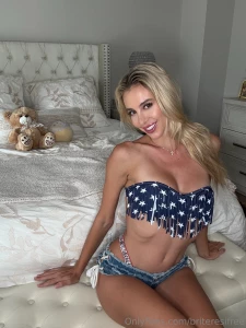 I m live right now on briteresi come say hi