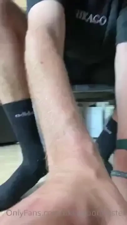 Macro video - pov - giant finds you bug thing in his house he torments 