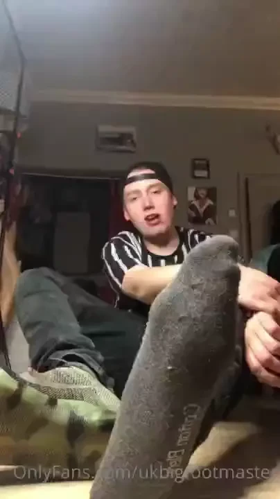 Green nike trainers verbal worship and then sticky grey socks and then 