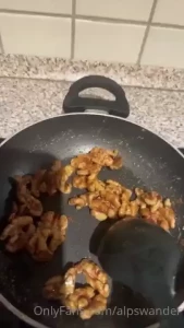 For the caramelized walnuts fans