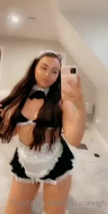 Hey babes if you can get this post to 300 in tips i ll do a super sexy 