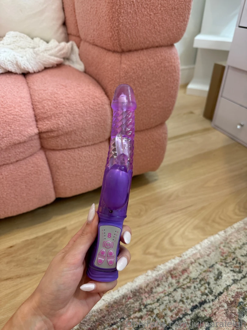 Check ur dms to see me ride my dildo for the first time 