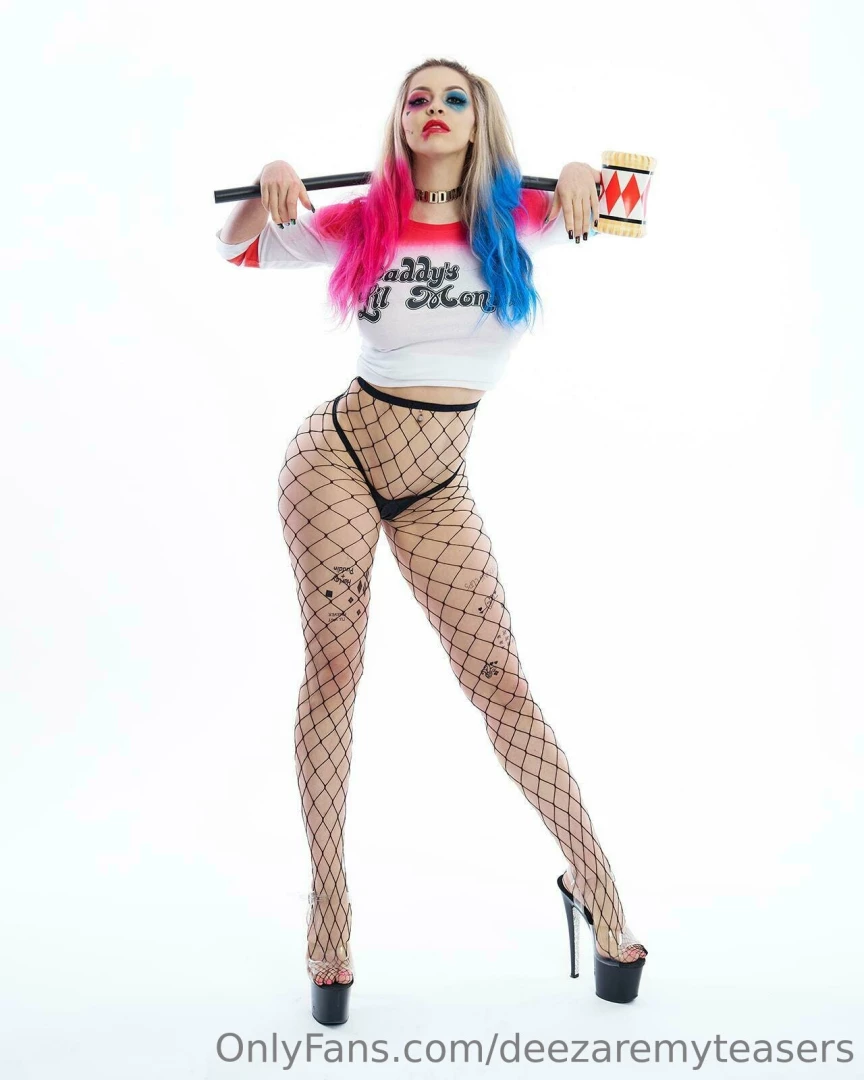 I have a boy girl vid in this outfit over on didshereallyomgg 