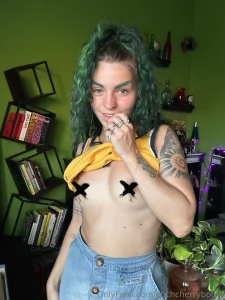 Petite amp perky see the full set on chchcherrybomb69