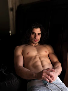 Hey sexy what do u want to get this coming holiday