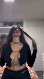 Aqui otro videito para ustedes pronto les traere contenido mamandola