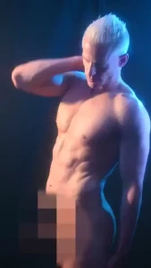 So basically me looking at myself thru a monitor showing a feed from