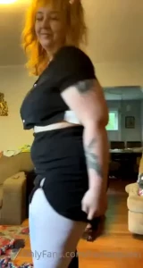 I was so cutie yesterday got some new toys for a lil posty post