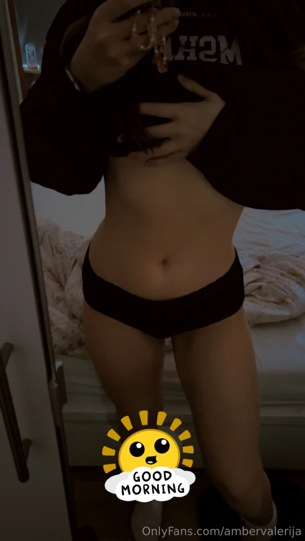 Morning guys replying to all dms today x 