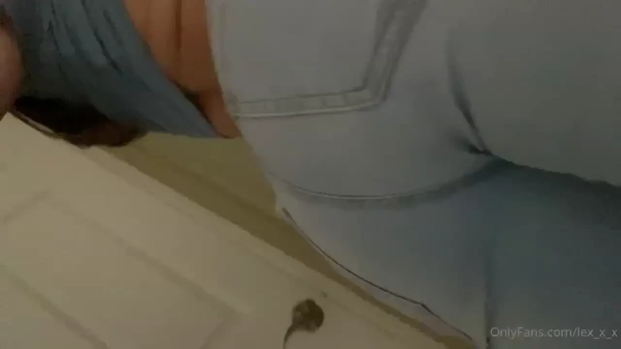 I want to strip for you tonight message me strip with a 25 tip and i 