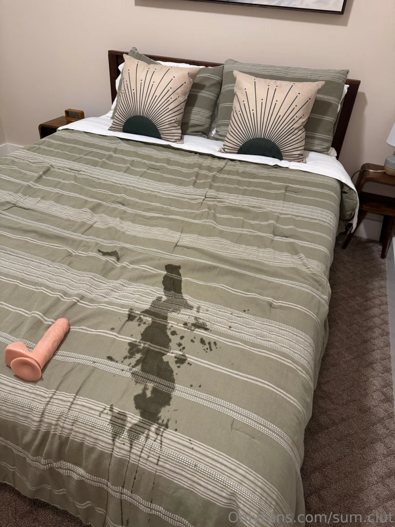 Cum make a mess with me the panties opened up and made the perfect 