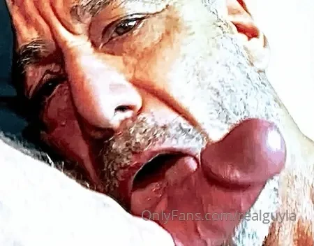 Yeah i m a cocksucker proudly fuck the right wing the evangelicals the 