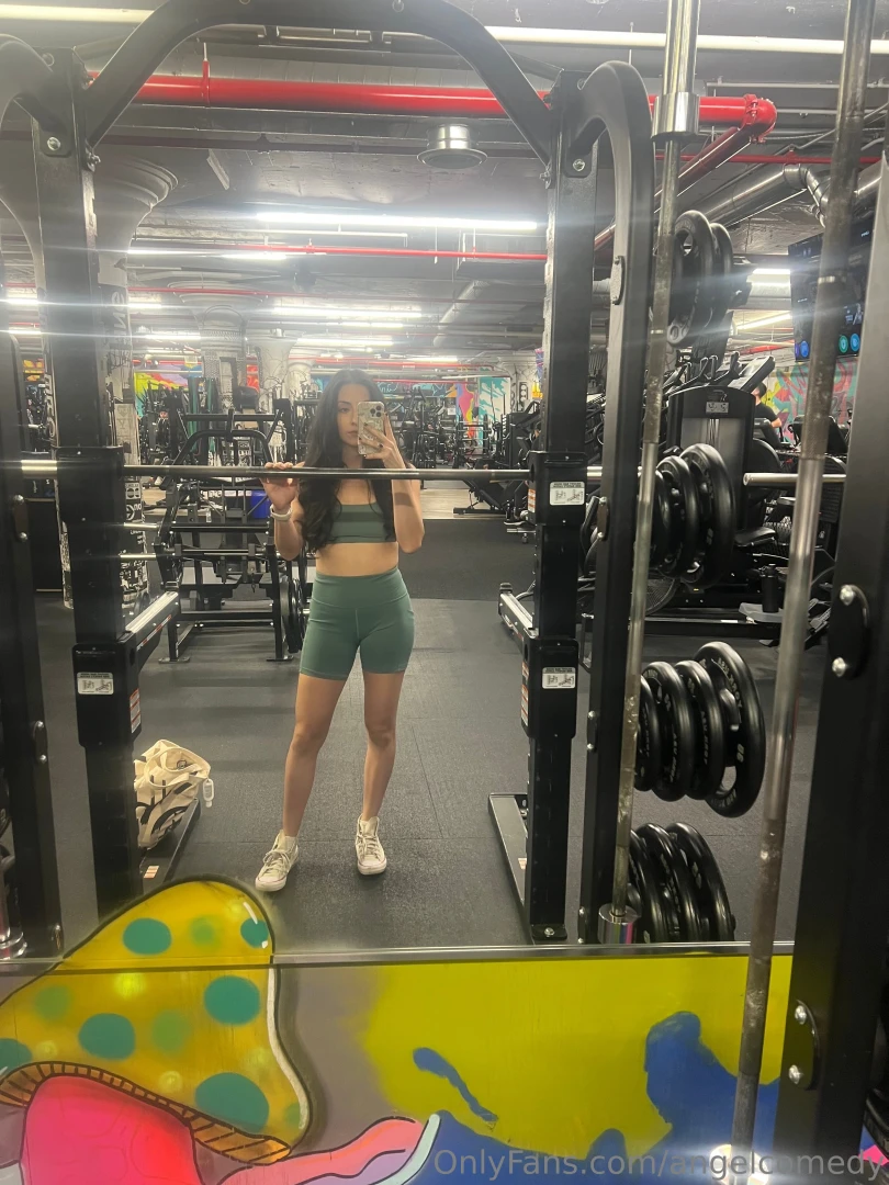 Yesterday i worked til 6 went home to pack a gym bag hit an open mic 