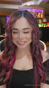 Leyendo commentarios de mi cuenta principal latinaqueen a 65 de