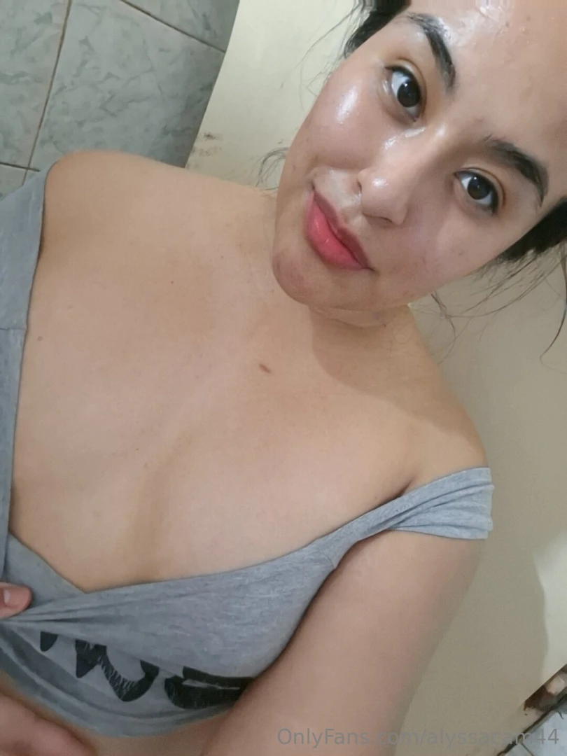 Super sweaty i want you to be my towel to wipe my face and my sweat 